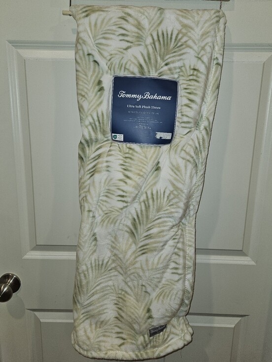 Tommy Bahama Other - NWT Tommy Bahama Ultra Soft Plush Throw